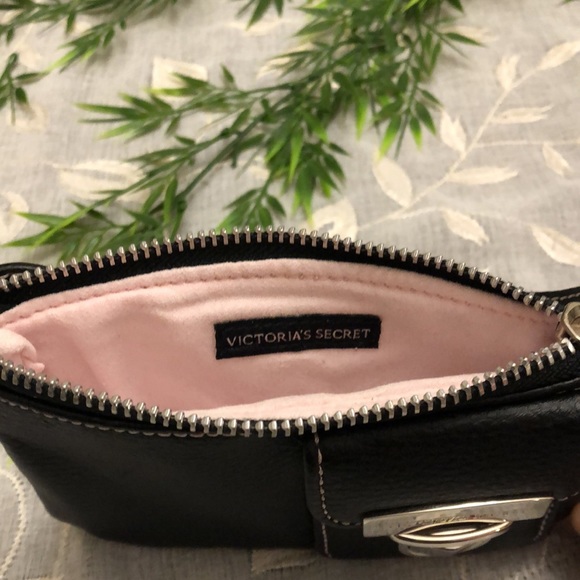 Victoria’s Secret Wristlet - Picture 4 of 6